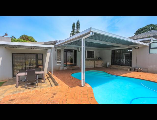 4 BEDROOM FREEHOLD FOR SALE IN HERRWOOD PARK